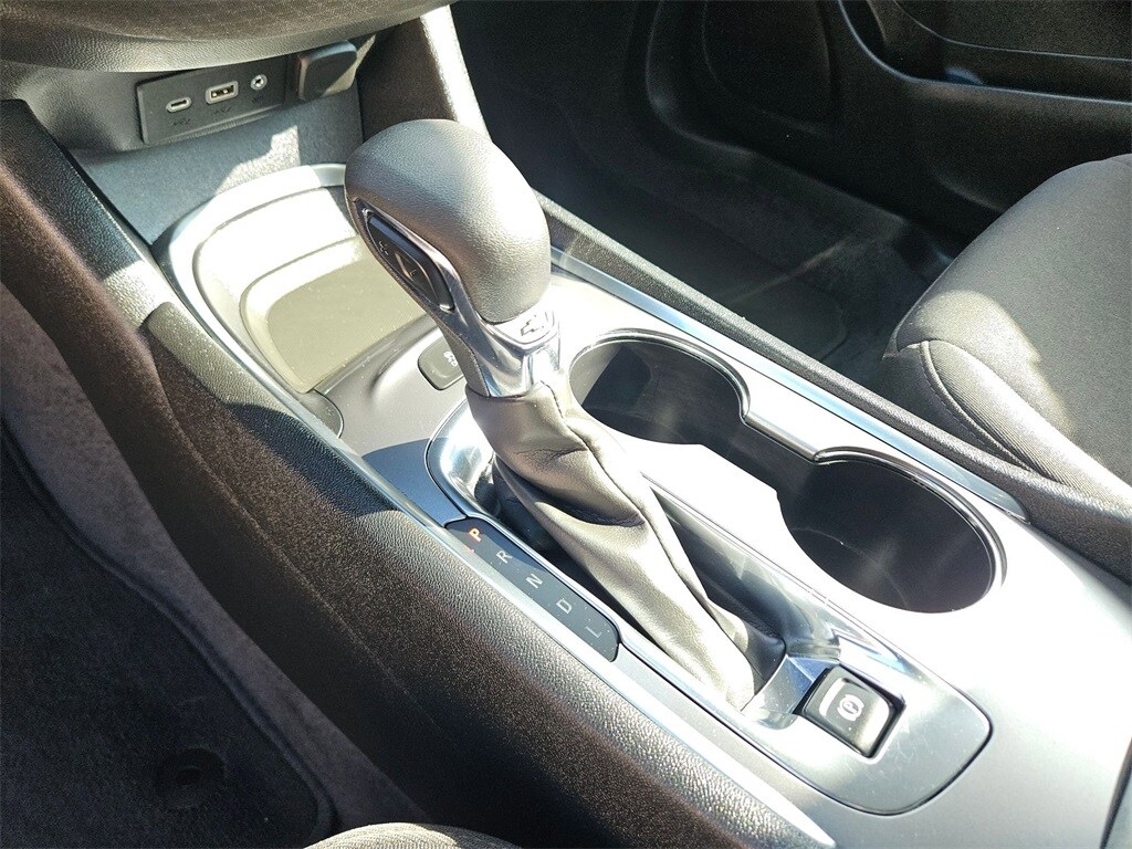 Thumbnail: 2024 Chevrolet Malibu - 25