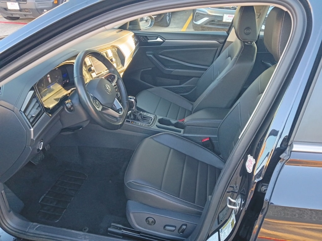 Thumbnail: 2024 Volkswagen Jetta - 5