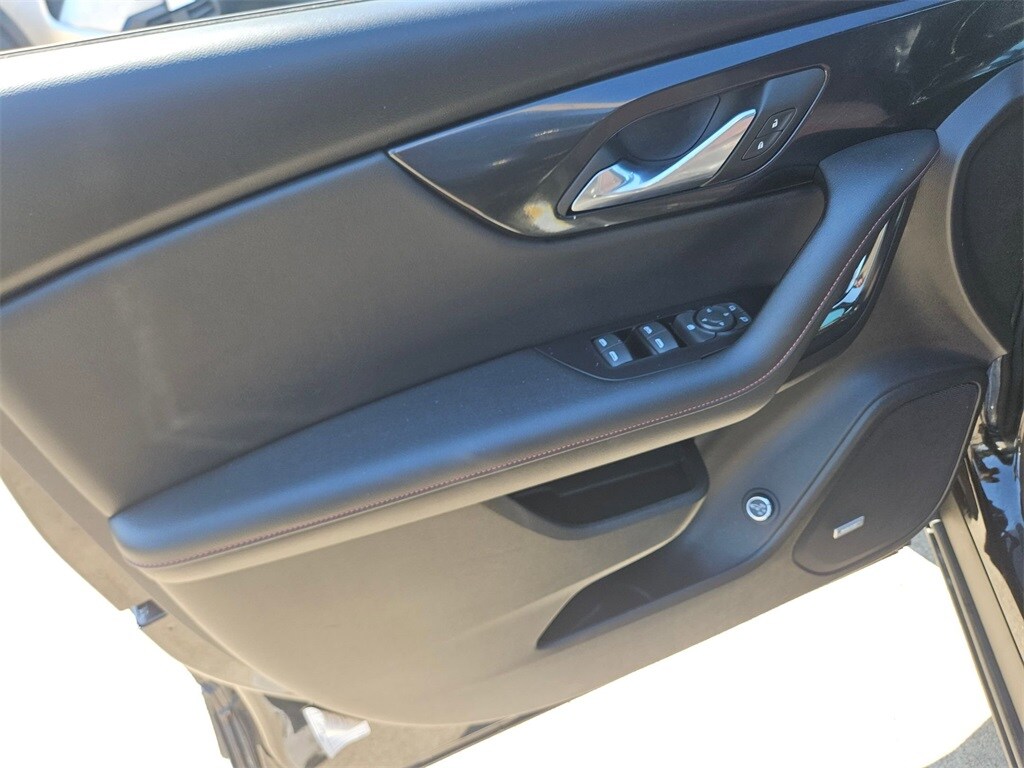 Thumbnail: 2025 Chevrolet Blazer - 11