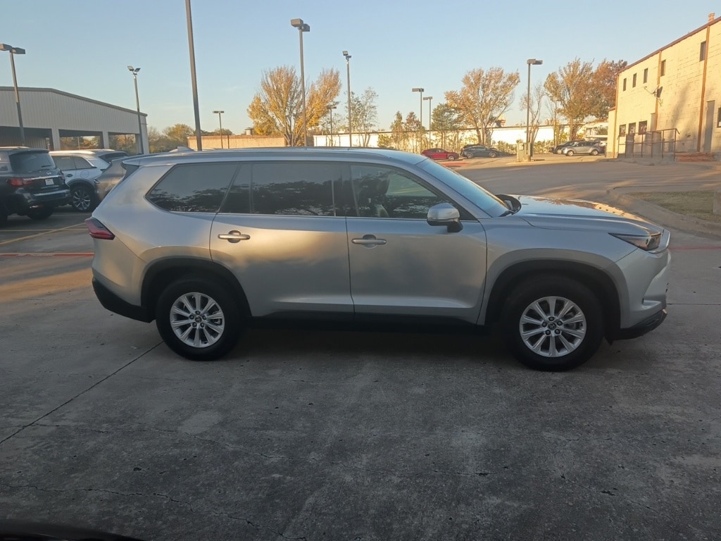 Thumbnail: 2025 Toyota Grand Highlander - 4