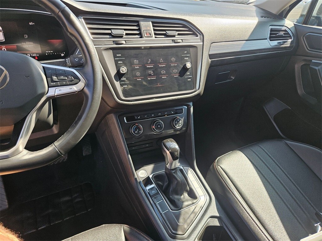 Thumbnail: 2024 Volkswagen Tiguan - 19