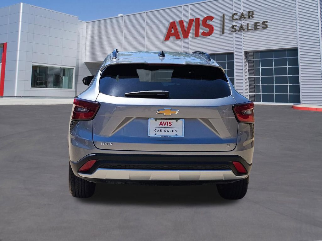 Thumbnail: 2025 Chevrolet Trax - 5