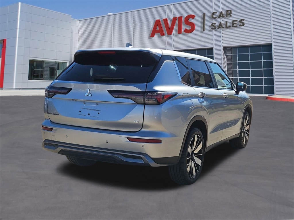Thumbnail: 2025 Mitsubishi Outlander - 6