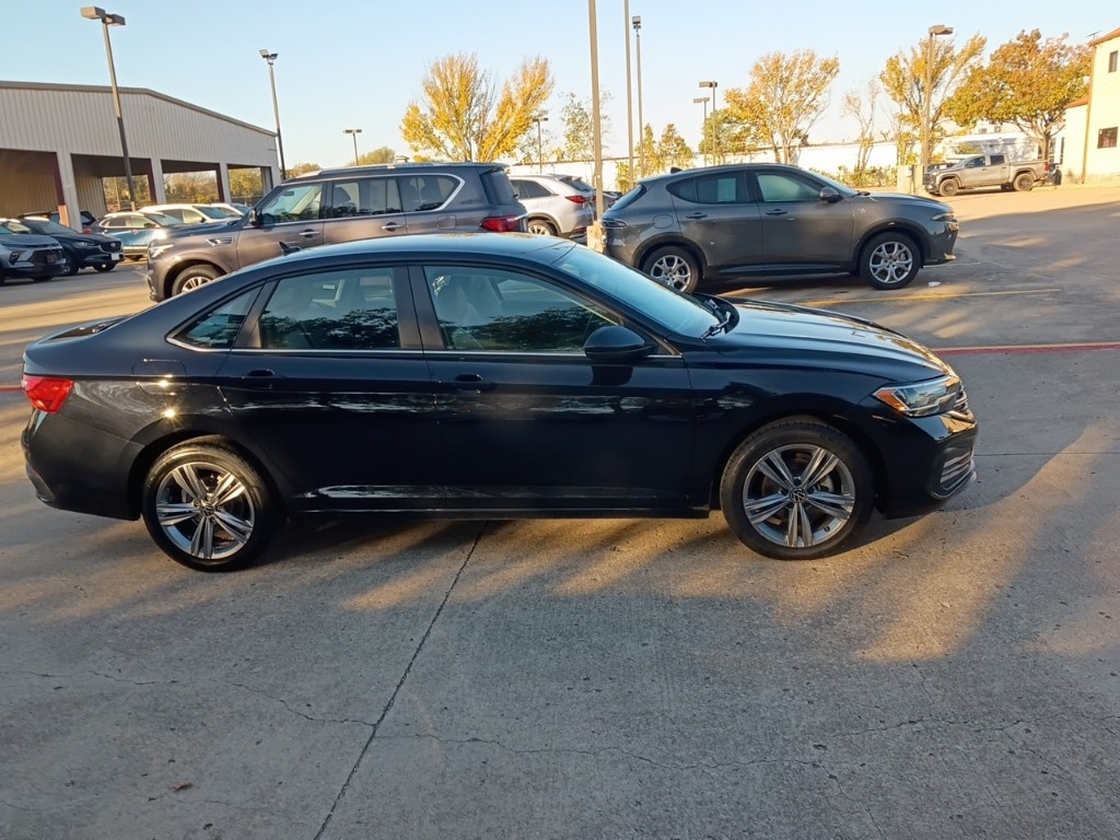 Thumbnail: 2024 Volkswagen Jetta - 7