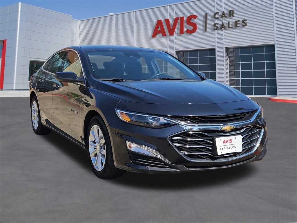 Thumbnail: 2023 Chevrolet Malibu - 3