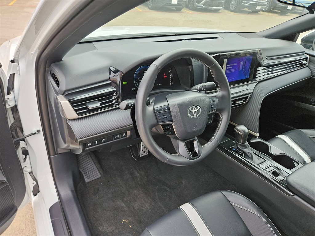 Thumbnail: 2025 Toyota Camry - 13