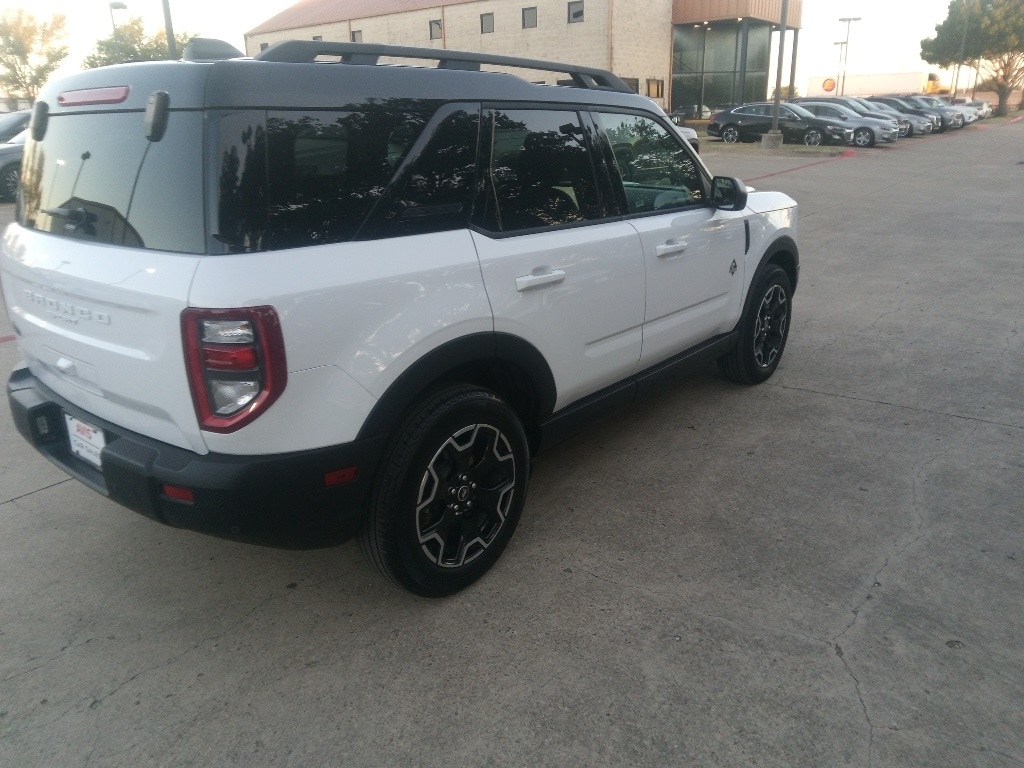 Thumbnail: 2025 Ford Bronco Sport - 9