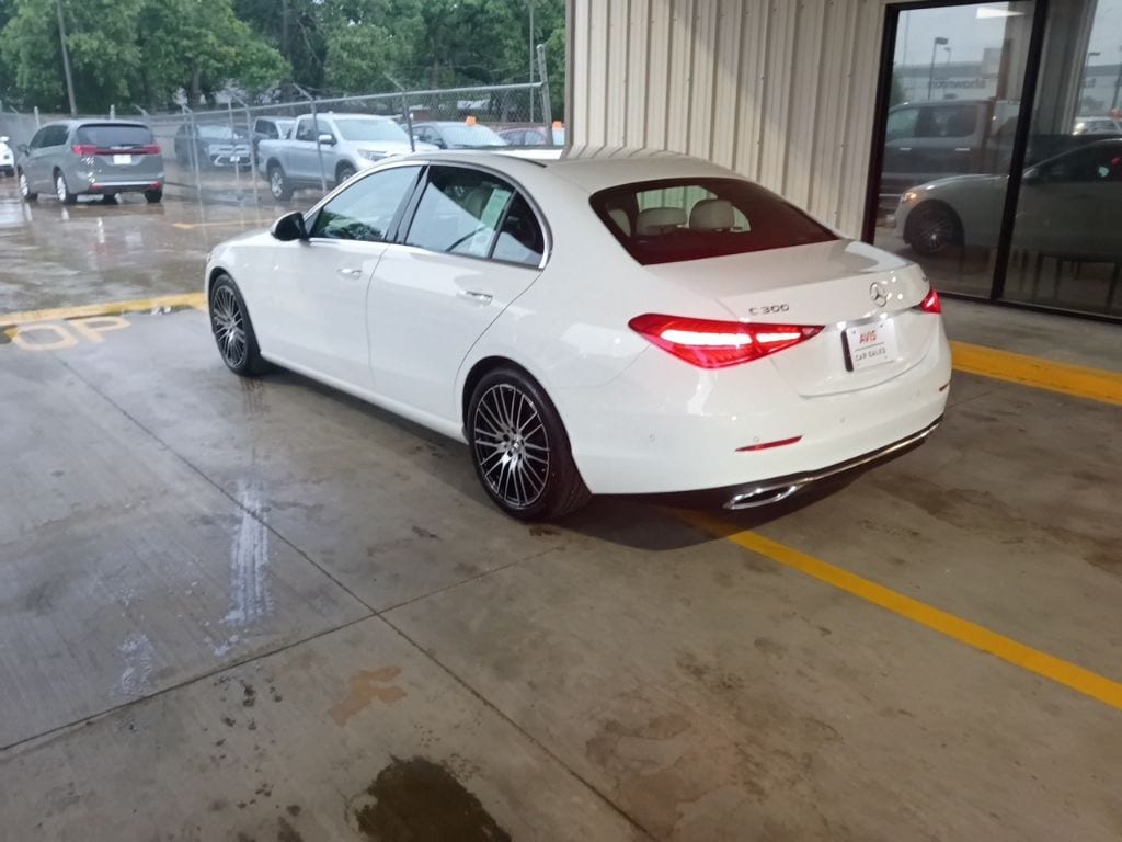 Thumbnail: 2025 Mercedes-Benz C-Class - 8