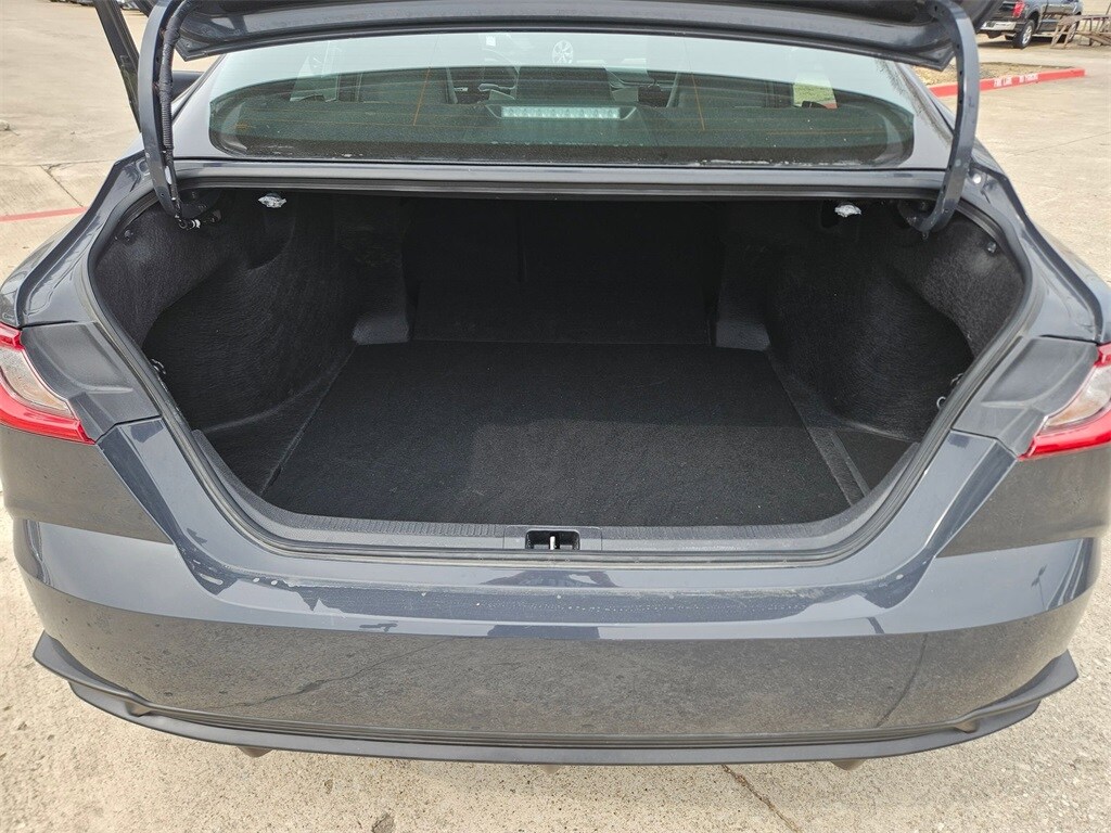 Thumbnail: 2025 Toyota Camry - 24