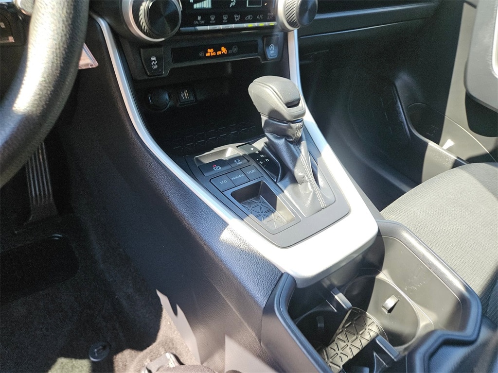 Thumbnail: 2025 Toyota RAV4 - 17