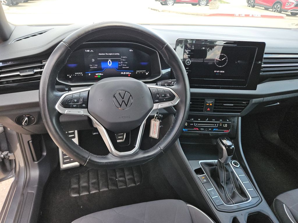 Thumbnail: 2025 Volkswagen Jetta - 17