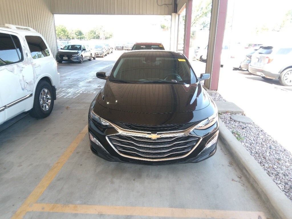 Thumbnail: 2023 Chevrolet Malibu - 2