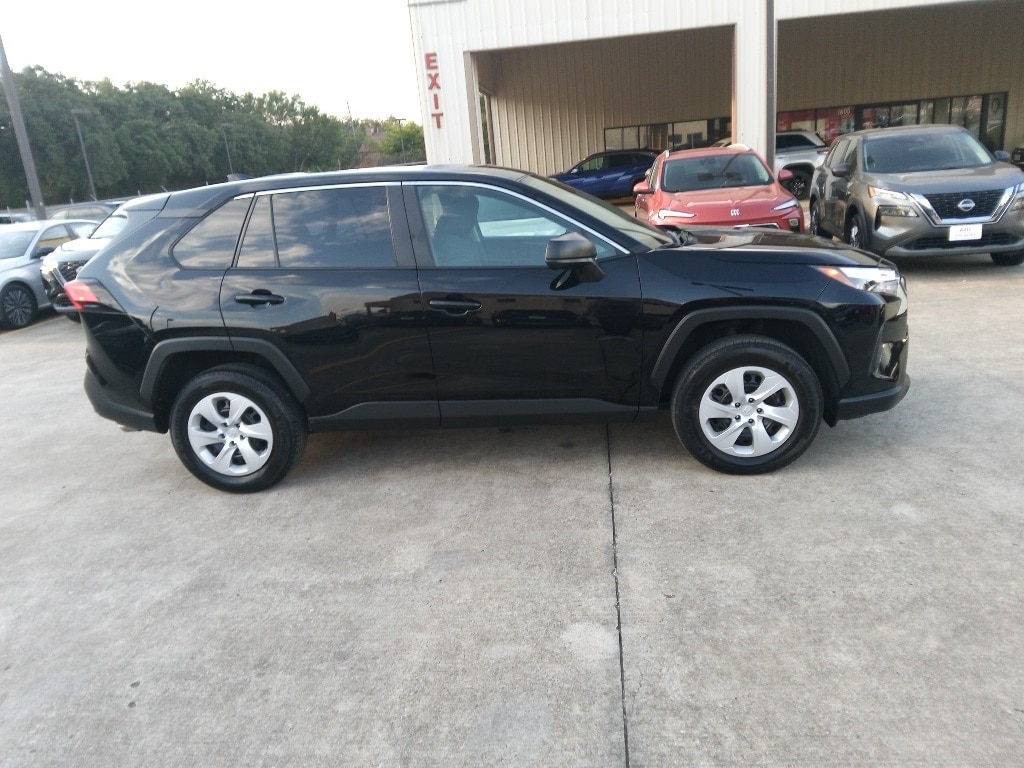 Thumbnail: 2025 Toyota RAV4 - 4