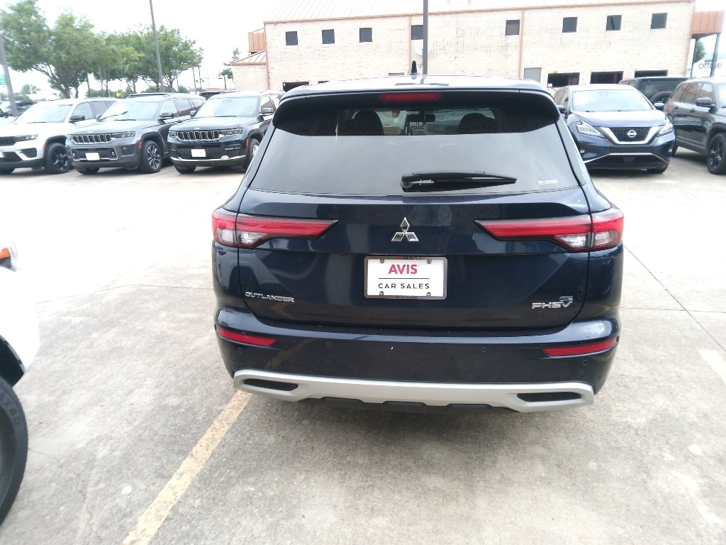 Thumbnail: 2023 Mitsubishi Outlander - 5