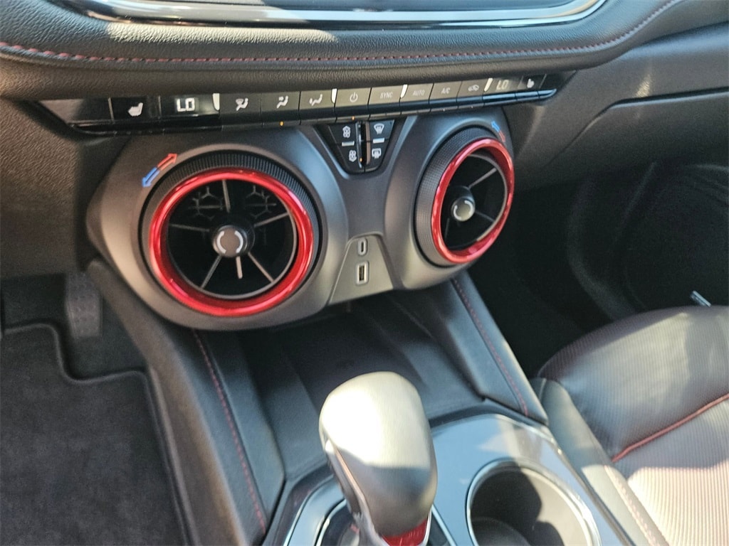 Thumbnail: 2025 Chevrolet Blazer - 18