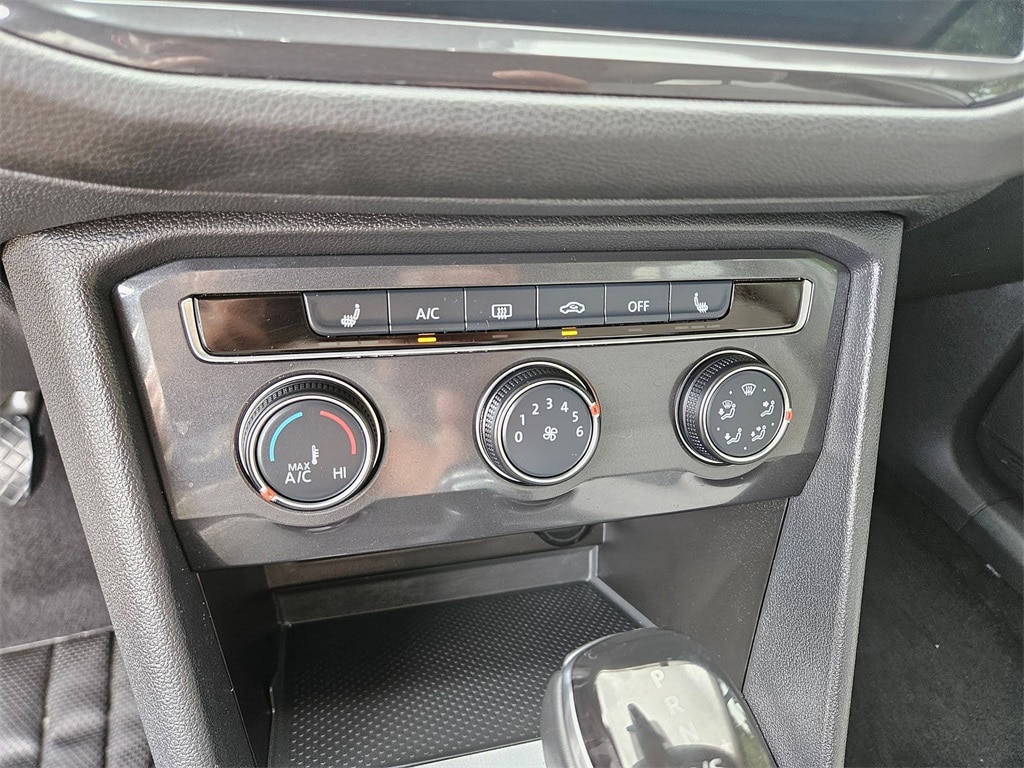 Thumbnail: 2024 Volkswagen Tiguan - 23