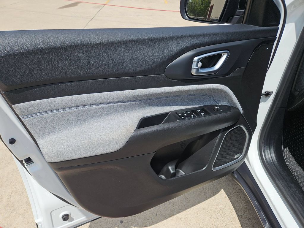Thumbnail: 2025 Jeep Compass - 10