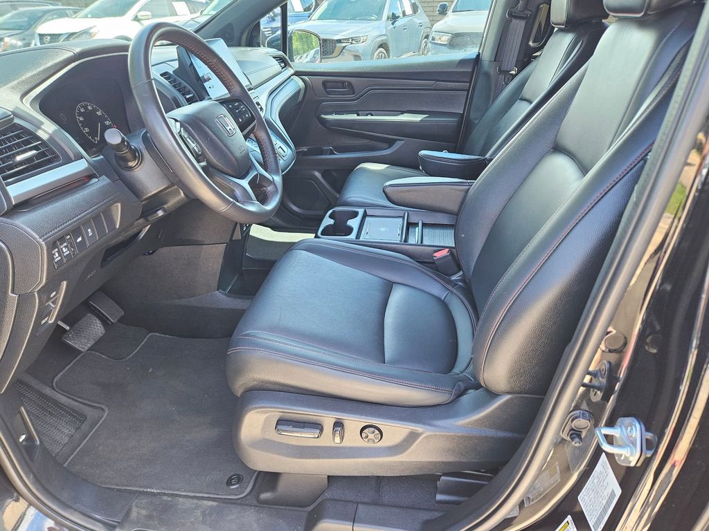 Thumbnail: 2025 Honda Odyssey - 11
