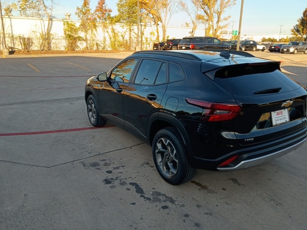 Thumbnail: 2025 Chevrolet Trax - 7