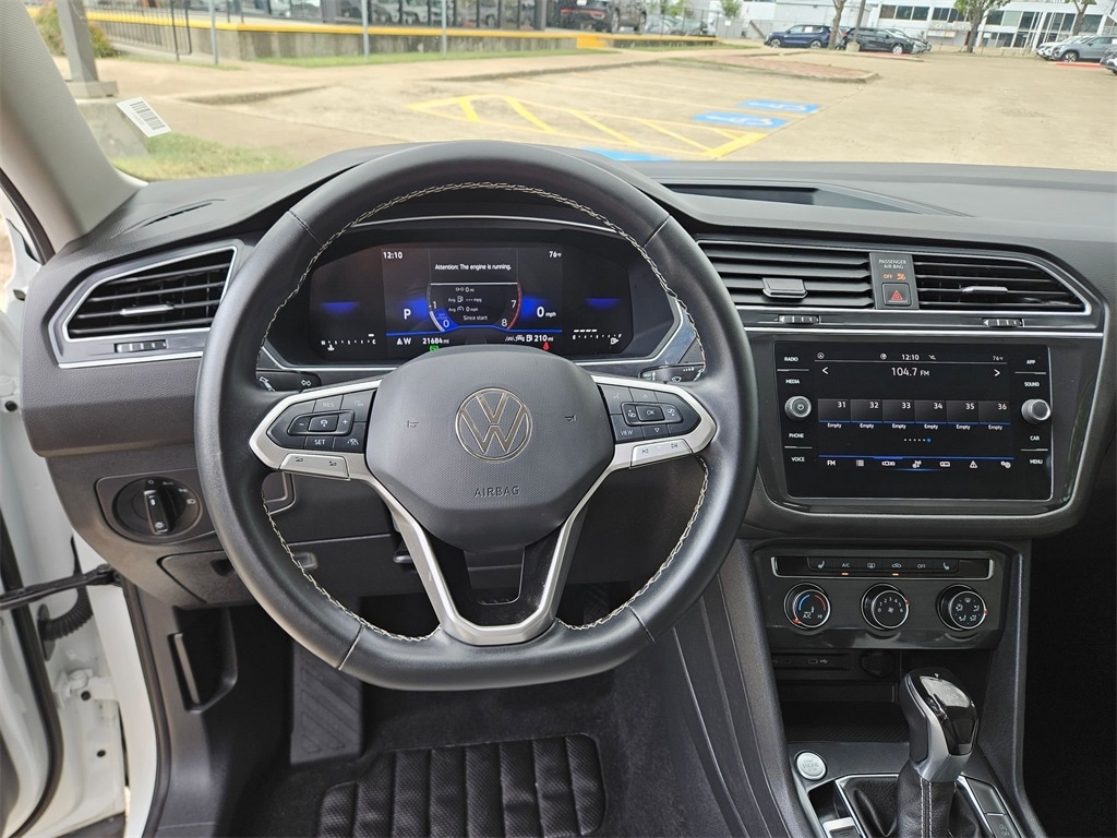 Thumbnail: 2024 Volkswagen Tiguan - 16