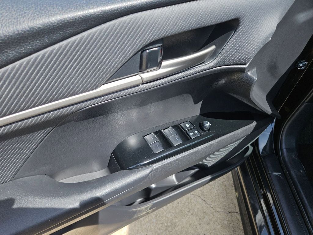 Thumbnail: 2025 Toyota Camry - 15