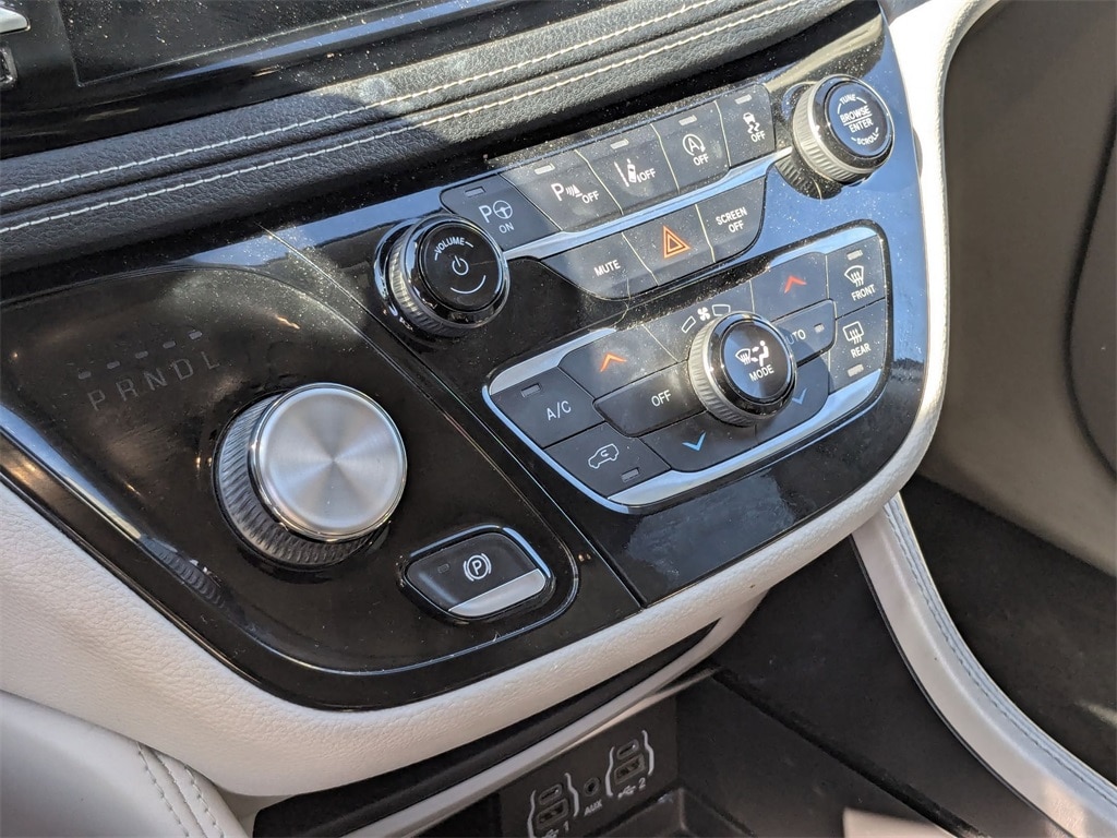Thumbnail: 2021 Chrysler Pacifica - 21