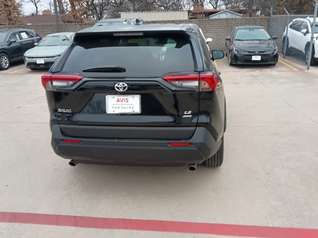 Thumbnail: 2025 Toyota RAV4 - 10