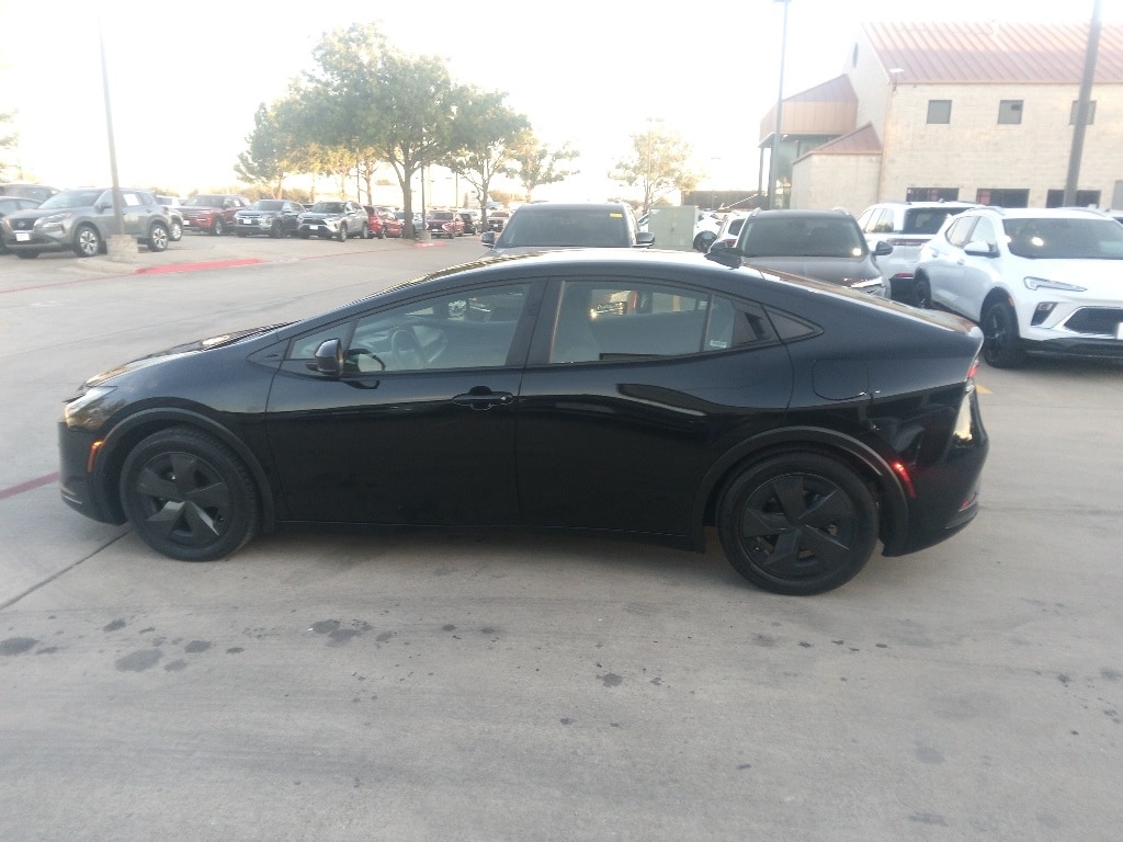 Thumbnail: 2025 Toyota Prius - 8