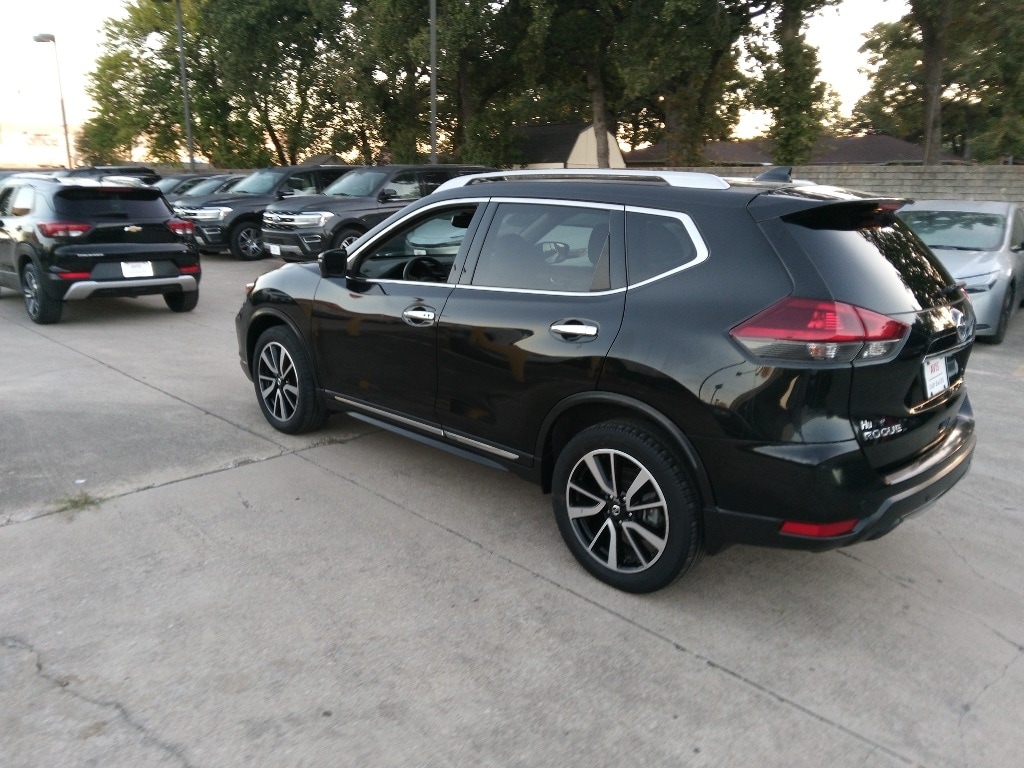 Used 2019 Nissan Rogue For Sale at AVIS Car Sales VIN 5N1AT2MV6KC791984