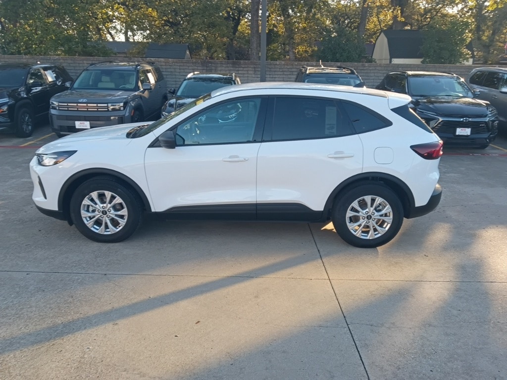 Thumbnail: 2025 Ford Escape - 4