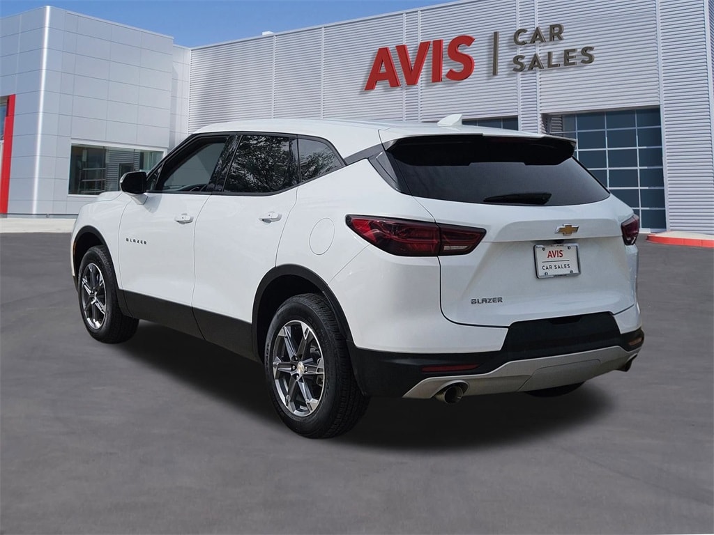 2025 Chevrolet Blazer 2LT photo 3