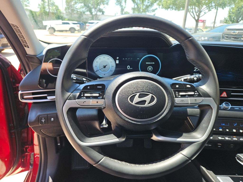 Thumbnail: 2025 Hyundai Elantra - 18