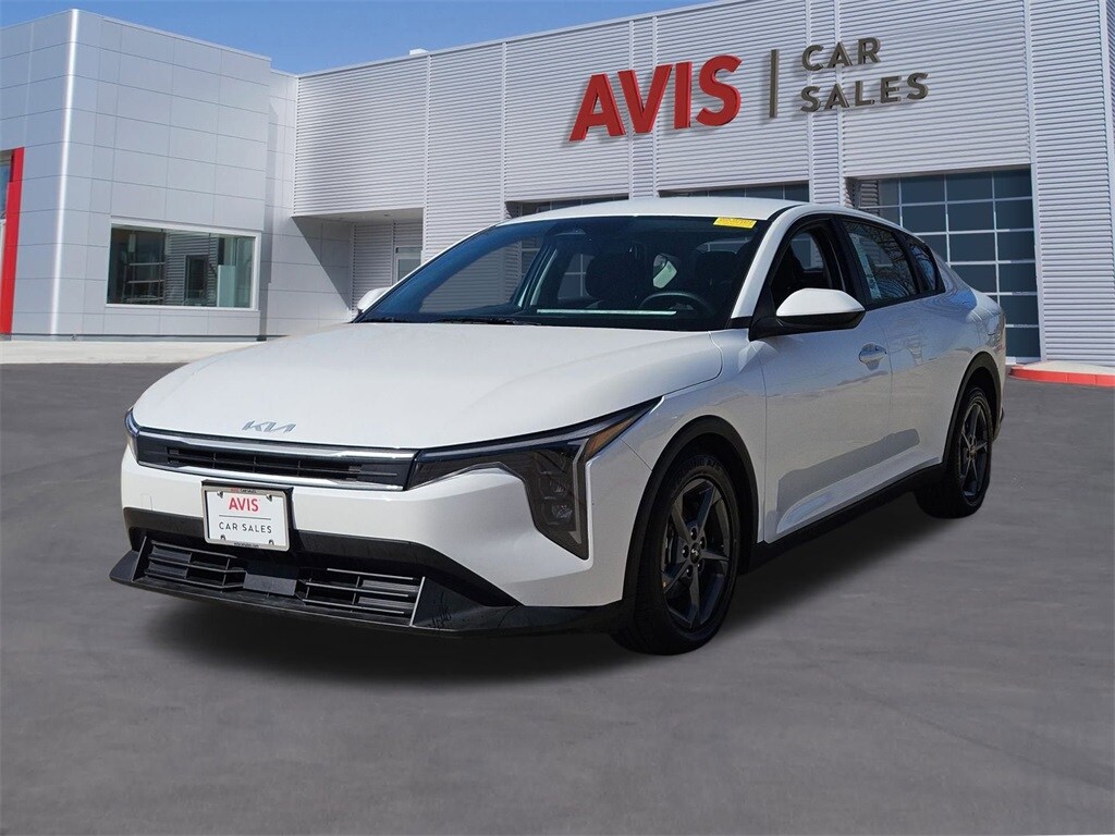 Thumbnail: 2025 Kia K4 - 1