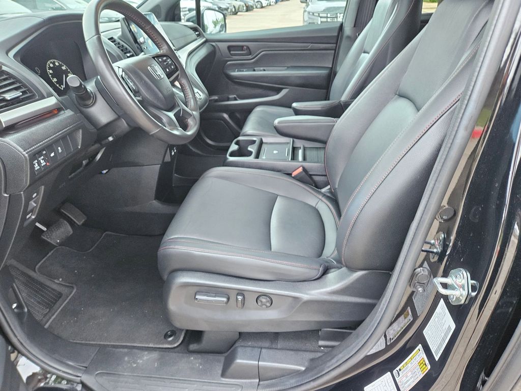 Thumbnail: 2025 Honda Odyssey - 11