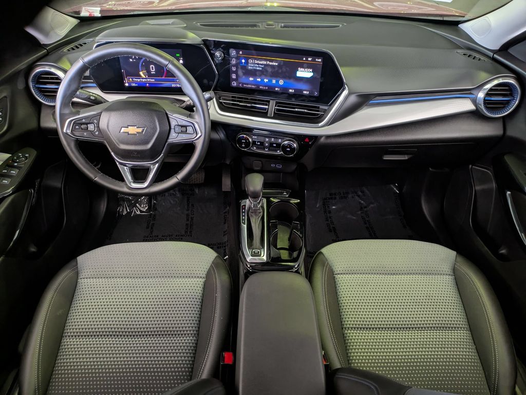 Thumbnail: 2025 Chevrolet Trax - 39