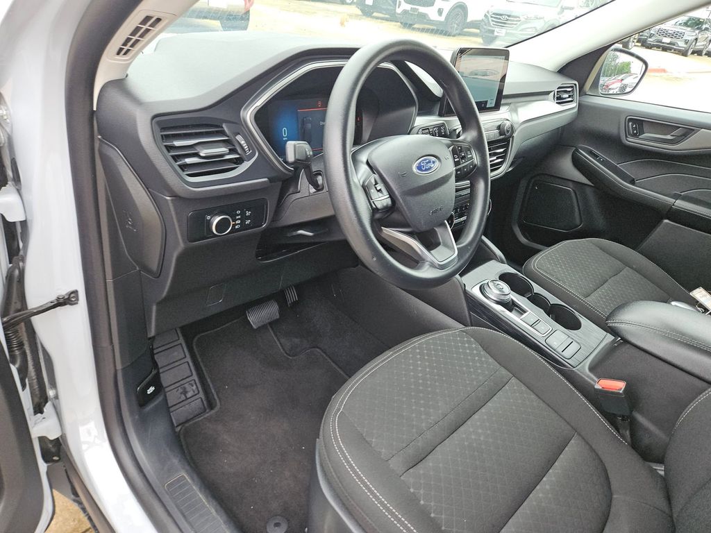 Thumbnail: 2025 Ford Escape - 15