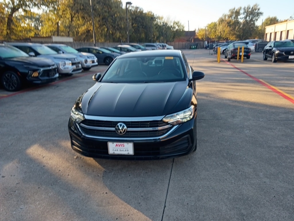 Thumbnail: 2024 Volkswagen Jetta - 1