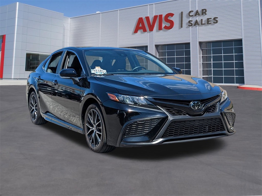 2024 Toyota Camry SE 3