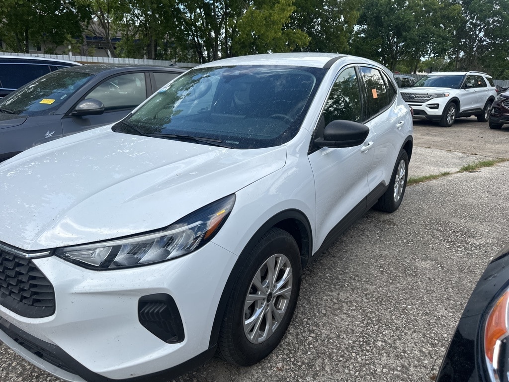 Thumbnail: 2023 Ford Escape - 1