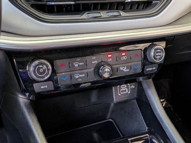 Thumbnail: 2025 Jeep Compass - 17