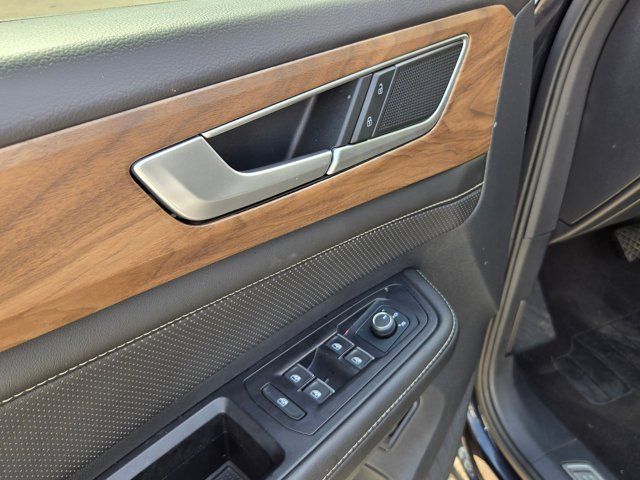 Thumbnail: 2025 Volkswagen Atlas - 14