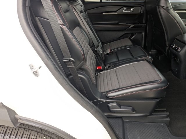 Thumbnail: 2025 Ford Explorer - 32