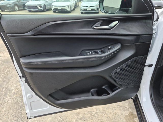 2025 Jeep Grand Cherokee Altitude - Photo 11