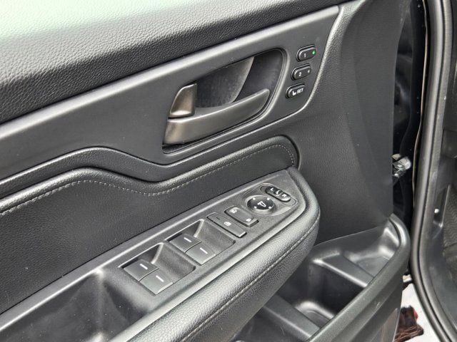 Thumbnail: 2025 Honda Odyssey - 14