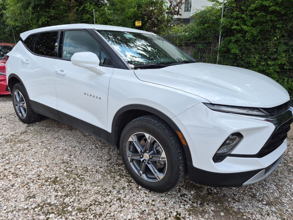 Thumbnail: 2025 Chevrolet Blazer - 4
