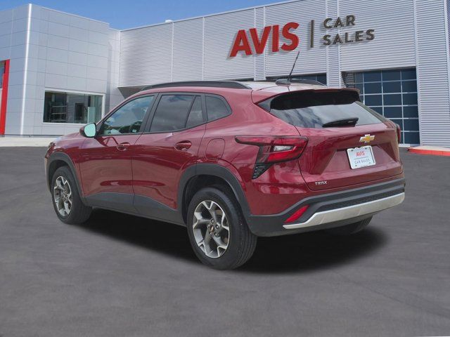 Thumbnail: 2025 Chevrolet Trax - 9
