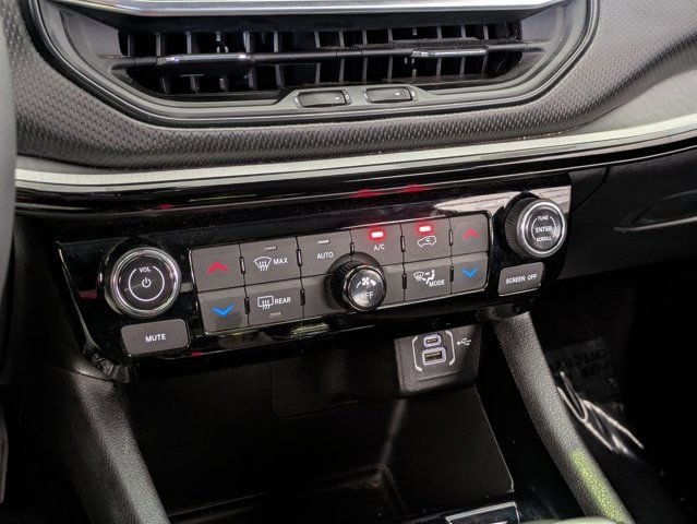 Thumbnail: 2025 Jeep Compass - 17
