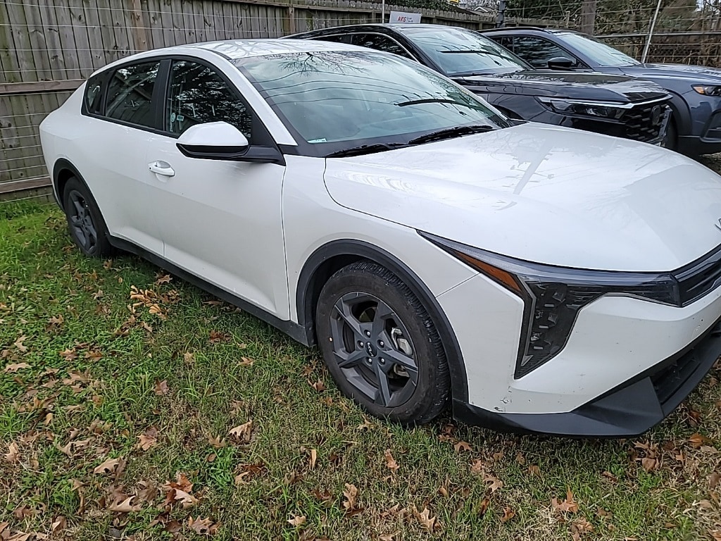 Certified 2025 Kia K4 LXS Sedan