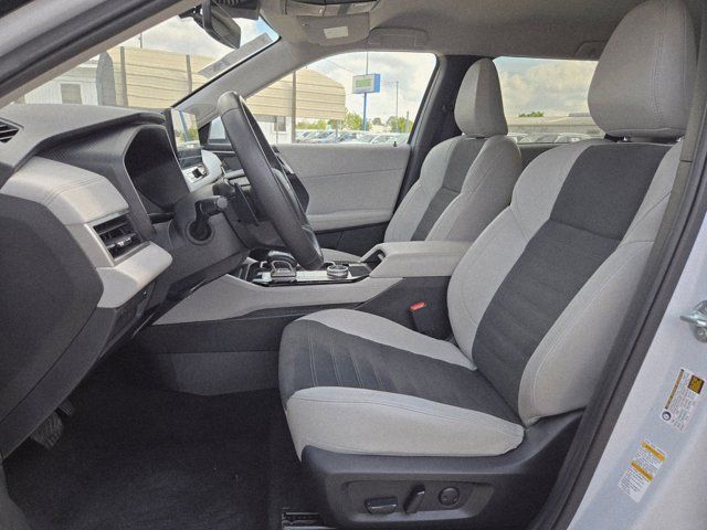 Thumbnail: 2025 Mitsubishi Outlander - 24