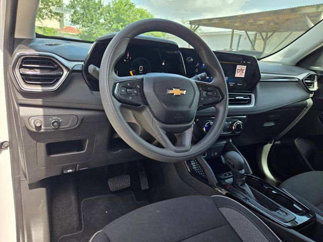 Thumbnail: 2025 Chevrolet TrailBlazer - 15